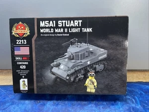 TANQUE LIGERO Brickmania M5A1 STUART WORLD WAR II COMPLETO EN CAJA BKM 2213 - Imagen 1 de 9
