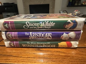 DISNEY VHS Masterpiece MOVIE Collection Aristocats Snow White Winnie Pooh Lot 3 - Picture 1 of 3