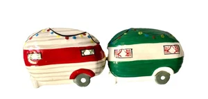 Christmas Camping Trailers Salt And Pepper Shaker Set Great Condition - Picture 1 of 4