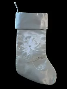 Silber Satin Weihnachtsstrumpf bestickt und Strass 19" Vintage - Bild 1 von 5