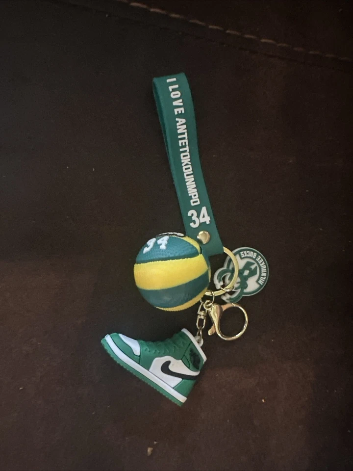 Bucks #34 Giannis Antetokounmpo Rubber & Metal Keychain New! - Image 1 of 1
