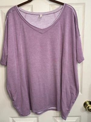 全新无标签 E.C. M/L 码紫色轻便抓绒大码运动衫针织上衣衬衫 — 第 1/4 张图片