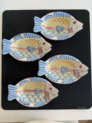 NUEVO JUEGO DE 4 PLATOS/TAZONES DE PESCADO AZUL MACKENZIE CHILDS 8" Foto 1 de 4