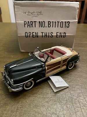 Franklin Mint Precision Models 1948 Chrysler Town & Country 1:24 Car W/BOB - Image 1 of 4