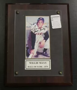 Willie Mays Signed Photo in Plaque - Picture 1 of 8