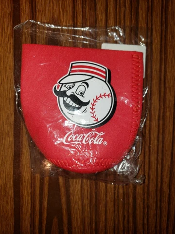 Cincinnati Reds Coca-Cola Can Cooler SGA 9-18-21 Cover