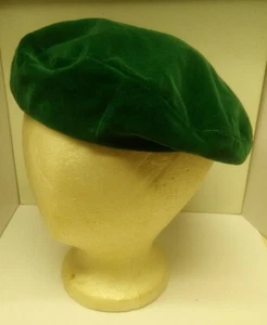 Madcaps New York Vtg Green Velvet Hat - Picture 1 of 10