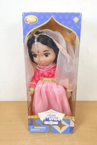 Disney Animators Collection Its a Small World INDIA Singing Doll 16” RARE BOXED - Foto 1 di 19