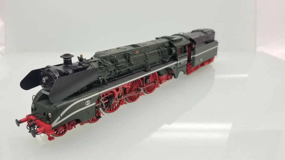 Trix Spur H0 Baureihe 02 Dampflokomotiv (25027)