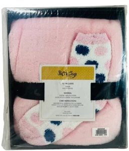 Manta y par de calcetines Soft & Cozy Company "ROSA" ¡Nuevos en paquete! - Imagen 1 de 5