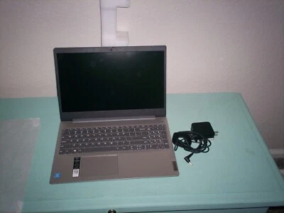 Lenovo IdeaPad 3 15IGL05 81WQ - Intel Pentium Silver N5030 / 1.1 GHz Win 11 Home - Image 1 of 4