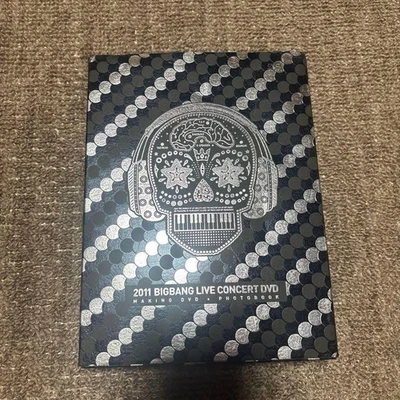 USED 2011 BIGBANG LIVE CONCERT DVD MAKING DVD+PHOTOBOOK Limited Edition - Image 1 of 3