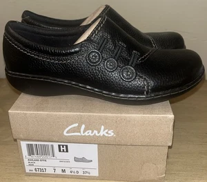 Clarks Womens Ashland Effie Black Slip on - Size 7 M  - New In Box - Picture 1 of 7