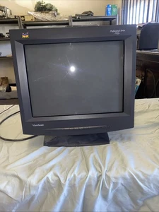 Vintage ViewSonic P95f+ 19" PerfectFlat CRT Monitor AS IS Parts Repair - Picture 1 of 12