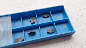 5 inserti di separazione autoimpugnatura interstatale GTR 2 Z11 (come GTN 2 2mm part-off - Foto 1 di 2