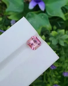 Pietra di tormalina rosa naturale non trattata non riscaldata sfusa sfaccettata dall'Afghanistan - Foto 1 di 4