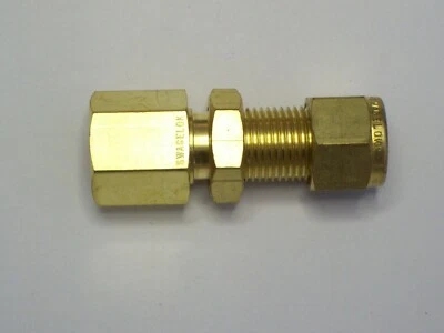 1- Crawford Swagelok Brass Bulkhead Connector, 3/8" Tube, 1/4" FNPT, B-600-71-4