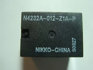 Relais 12V 1xUM 250V 10A N4232A-012-Z1A-P #20-643/4 - Picture 1 of 3