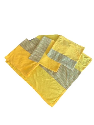 Conjunto de 4 guardanapos de tecido de algodão amarelo com listras alegres ousadas 20” quadrados - Imagem 1 de 4