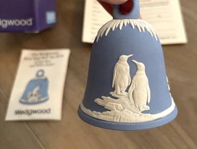 Vintage Wedgwood Blue Jasperware 1979 New Year Bell PENGUINS Relief + COA + BOX - Image 1 of 4