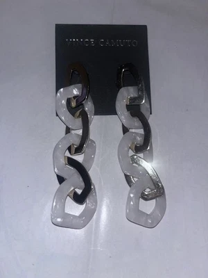 Pendientes Vince Camuto Filigrana Plástico Oro Y Blanco NUEVO Foto 1 de 4