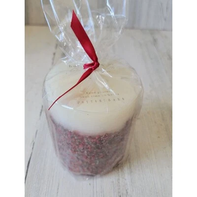 Pottery Barn holiday Berry Botanical candle 30 hour burn time - image 1 of 4