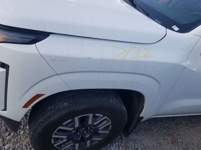 22 2022 NISSAN FRONTIER SV FRONT FENDER WHITE LEFT DRIVER Foto 1 de 4