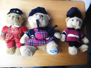 THE THREE TEDDY BEARS TWO ARE KEEL BEARS - Picture 1 of 4