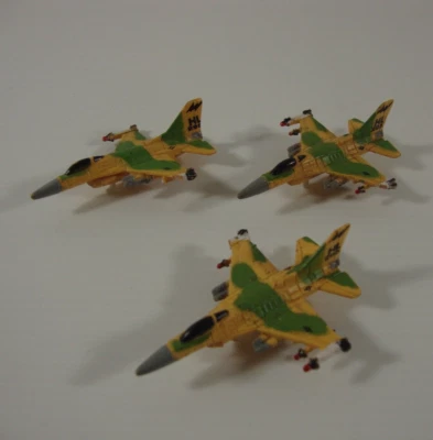 MICRO MACHINES MILITARY JETS F-16 DAMAGED FIGHTING FALCONS X3 1992 GALOOB - Image 1 of 4
