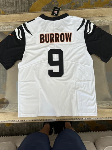 Joe Burrow Jersey NEW Mens Large White Cincinnati Bengals Cover