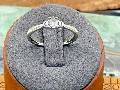 Anillo de cóctel único de oro blanco macizo de 10 quilates aguamarina con diamantes talla 8,5--1833,25 Foto 1 de 4