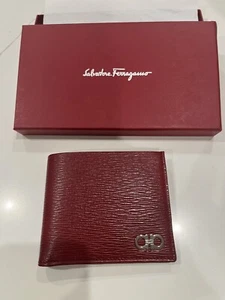 New Salvatore Ferragamo Revival Men Wallet Leather Bifold Coin Holder Red $595 - Picture 1 of 9