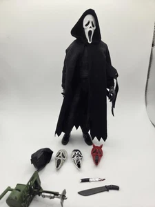 NECA Ghost Face Inferno 7” Ultimate Action Figure Horror Scream Slasher B4 - Bild 1 von 2