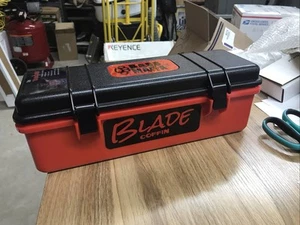 Caja de almacenamiento de aparejos impermeable Bass Mafia Blade Coffin - Imagen 1 de 6