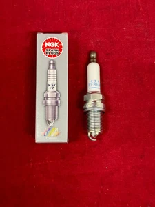 OEM NGK Set of 8 Spark Plugs 5547 PFR6W-TG for Audi A6 Quattro S6 Q7 VW Touareg - Picture 1 of 3
