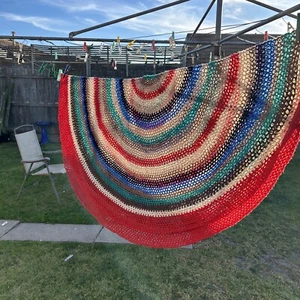 Round Crochet Blanket Or Rug It’s Just Been In The Cupboard Had Not Been Used - Picture 1 of 7