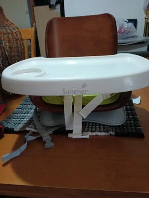 Asiento elevador de madera curvada para bebés de verano Foto 1 de 4