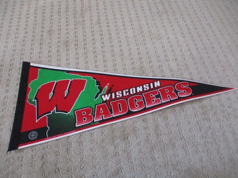 University of Wisconsin Badgers NCAA 12 X 30  Felt Pennant Made In USA! * Cover