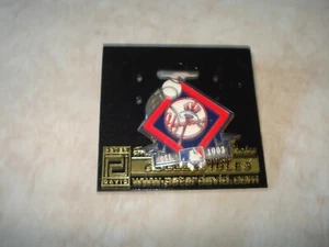 NEW YORK YANKEES Diamond Field PIN, Nice! - Picture 1 of 1