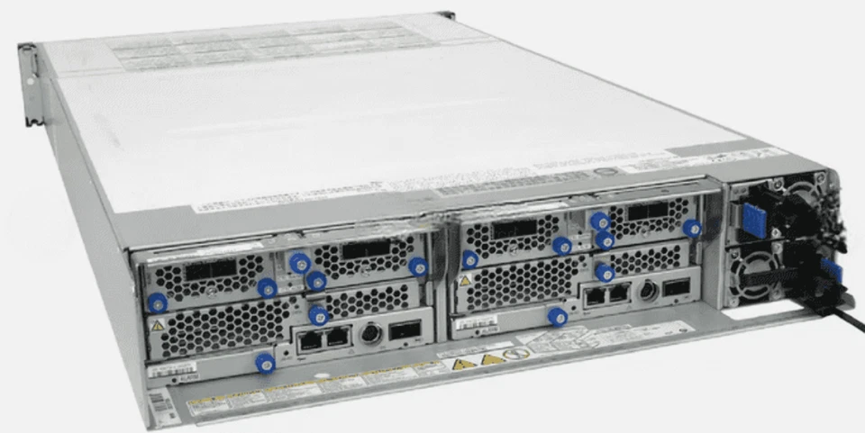 Controlador DW800-CBSS-G200 Hitachi VSP G200 DW800-CBSS Foto 1 de 1