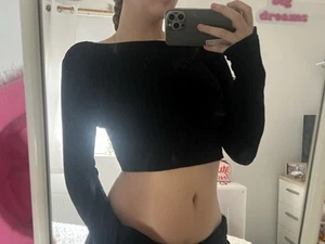 Black knit long sleeve crop top - size small - Picture 1 of 4