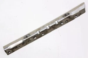 LH Front Fender Mount Bracket 97-03 VW EuroVan - LA7W Reflex Silver - Genuine - Picture 1 of 2