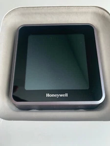 Honeywell Lyric T5 Wi-Fi Thermostat - Picture 1 of 5