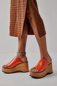 NEU 37/7 198 $ Free People Gabriela Clogs Plateau Keilabsatz orange Lackleder - Bild 1 von 13