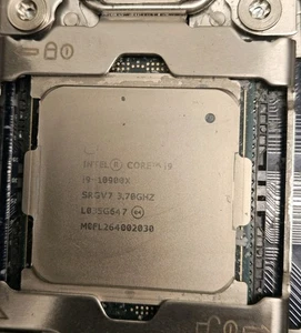 Intel Core i9-10900X 10 Core 3.7GHz LGA2066 - Photo 1/1