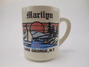 Taza de café Lake George NY de 1980 MARILYN velero de porcelana - Imagen 1 de 3