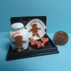 Dollhouse Miniature Reutter Christmas Gingerbread Jar Plate & Cookies 1.822/5