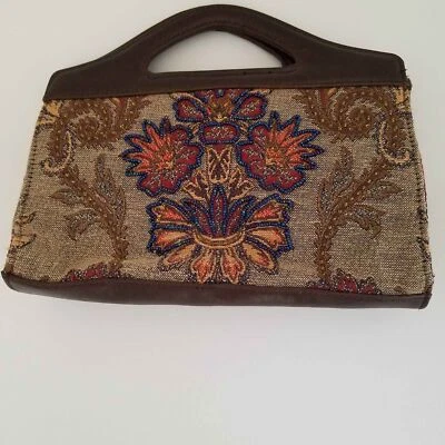 Mujer Marrón Azul Rojo Cuentas Cherokee Floral Cartera Arpillera 3 Compartimentos Imán Foto 1 de 4