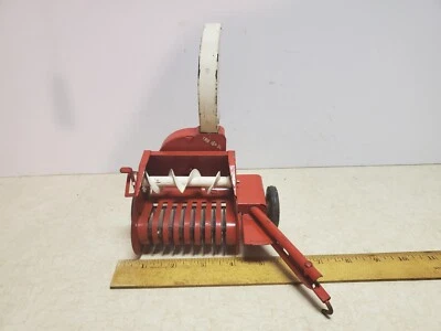 Toy Vintage 1960's Tru-Scale IH  Forage Harvester / Chopper # 4 - Image 1 of 4