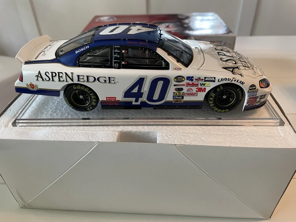 Dodge NASCAR 2004 Sterling Marlin/Aspen Edge escala 1/24 de acción 1 de 2.472 Foto 1 de 4